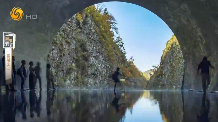 走进日本清津峡：从观景台到镜池，一场关于自然与人工的美学探索