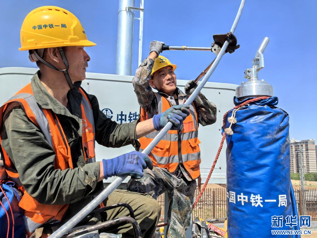 陕西：“五一”假期建设忙