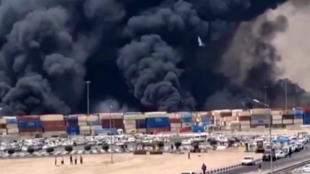 伊朗港口爆炸 至少28人死千余人伤