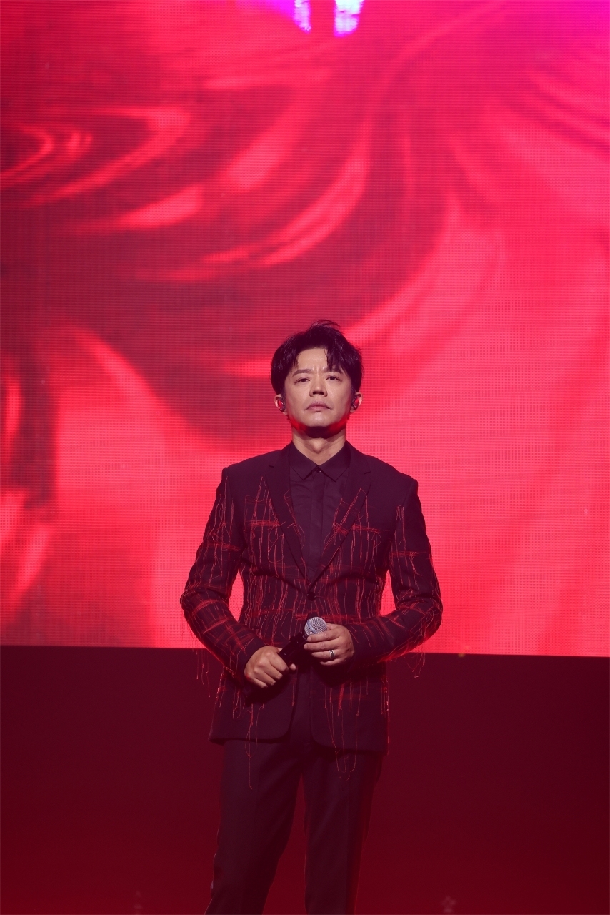 曾毅出席首映礼