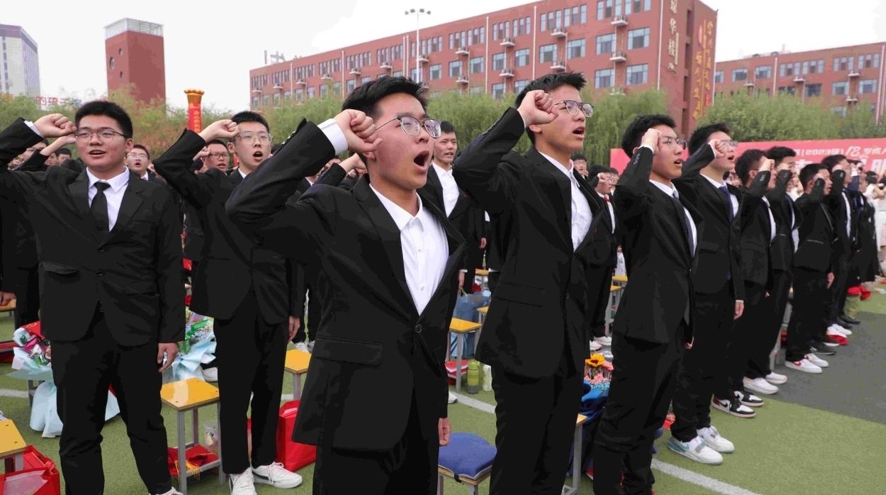 承恩砺志，冠礼明心｜河间英华学校第三届成人礼圆满礼成