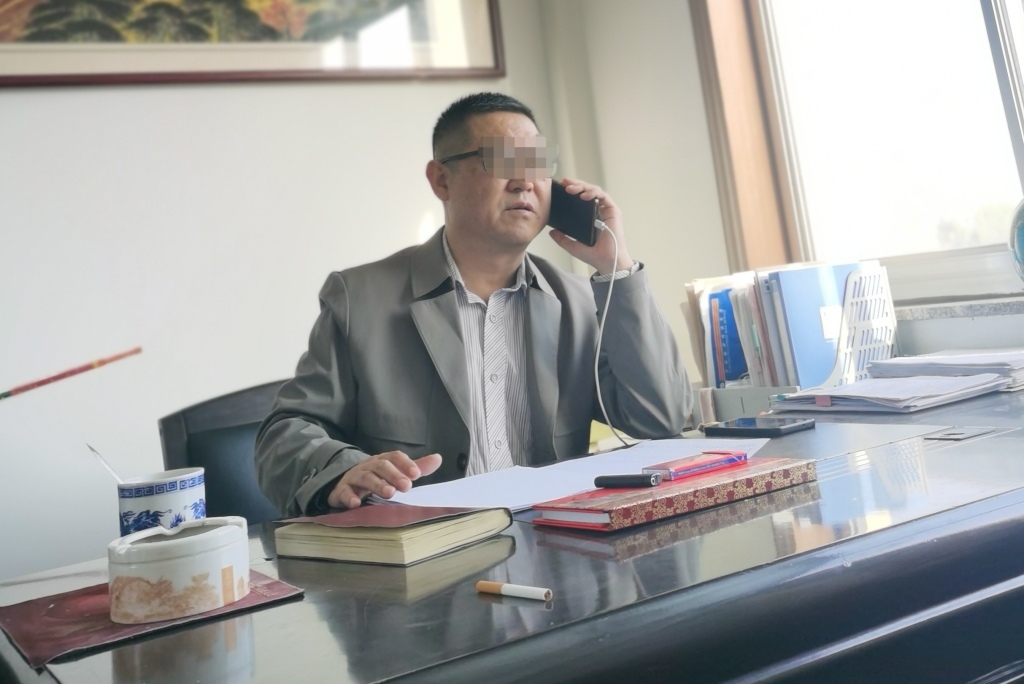 在办公室的王宝军