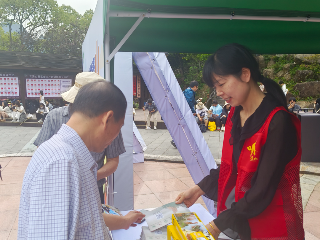 志愿咨询的“百事通”