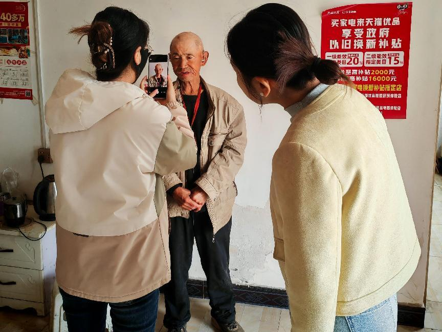 华亭“资”持居家适老化改造 银发族秒变夸夸团