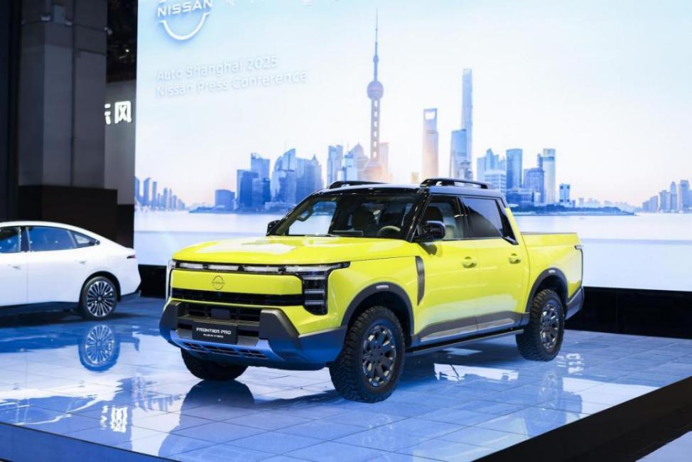 日产全球首款插混皮卡与纯电轿车N7亮相上海车展