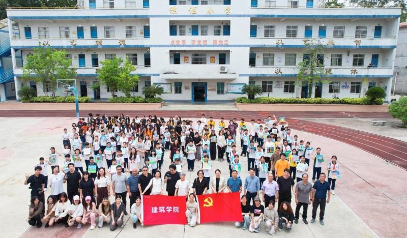 央美师生走进江门校园 勾勒侨乡“百千万工程”新色彩