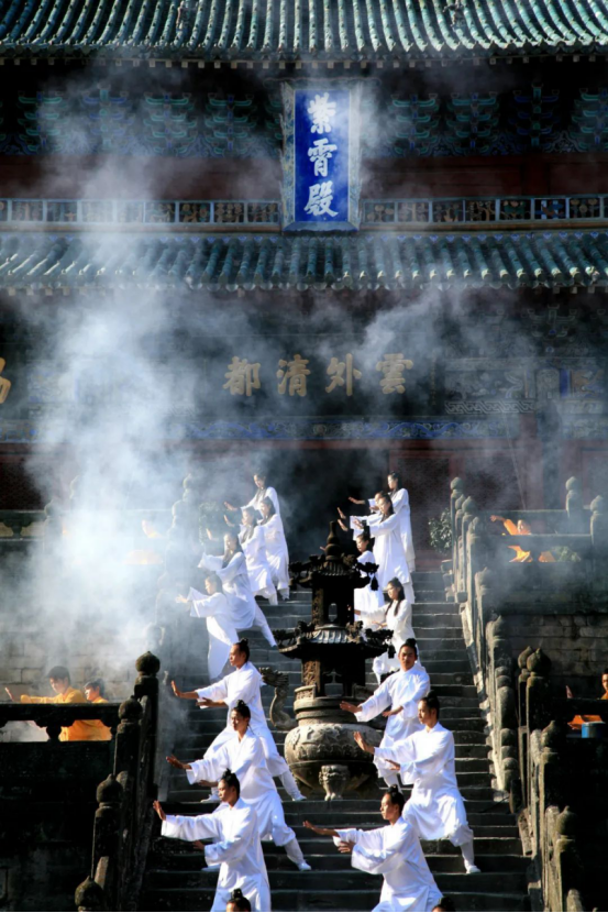 武当一梦:千年仙山的文旅突围战与国际化叙事探索——解码湖北旅游武当突破战略下的“现象级爆款”密码