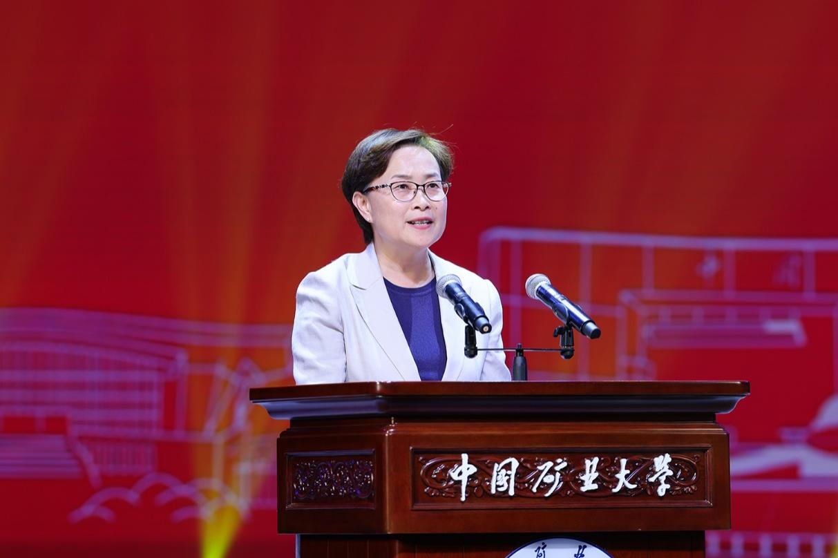 中国矿业大学举行“传承五四薪火 锻造强国先锋” 信仰公开课