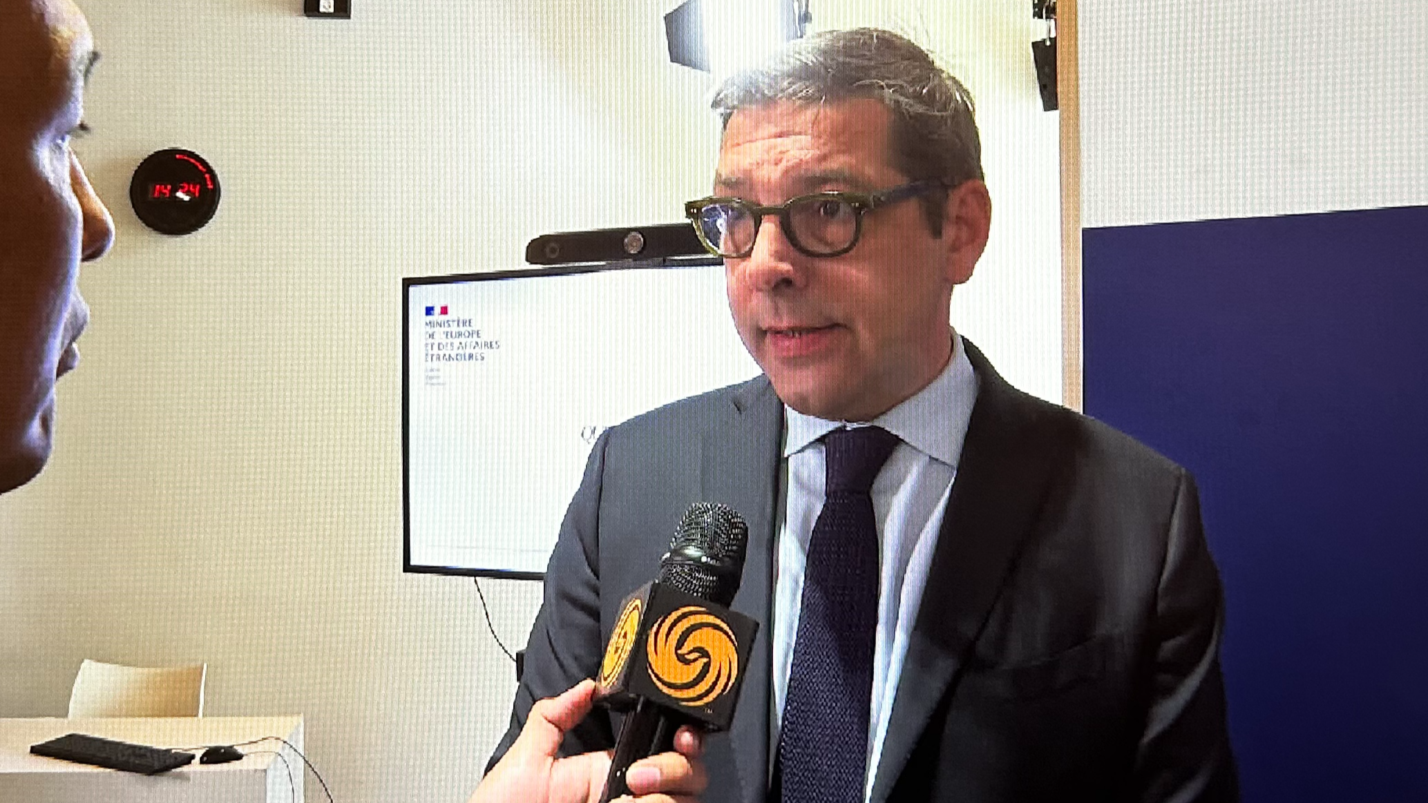 凤凰独家｜法国外交部发言人：法美保持密切沟通与合作