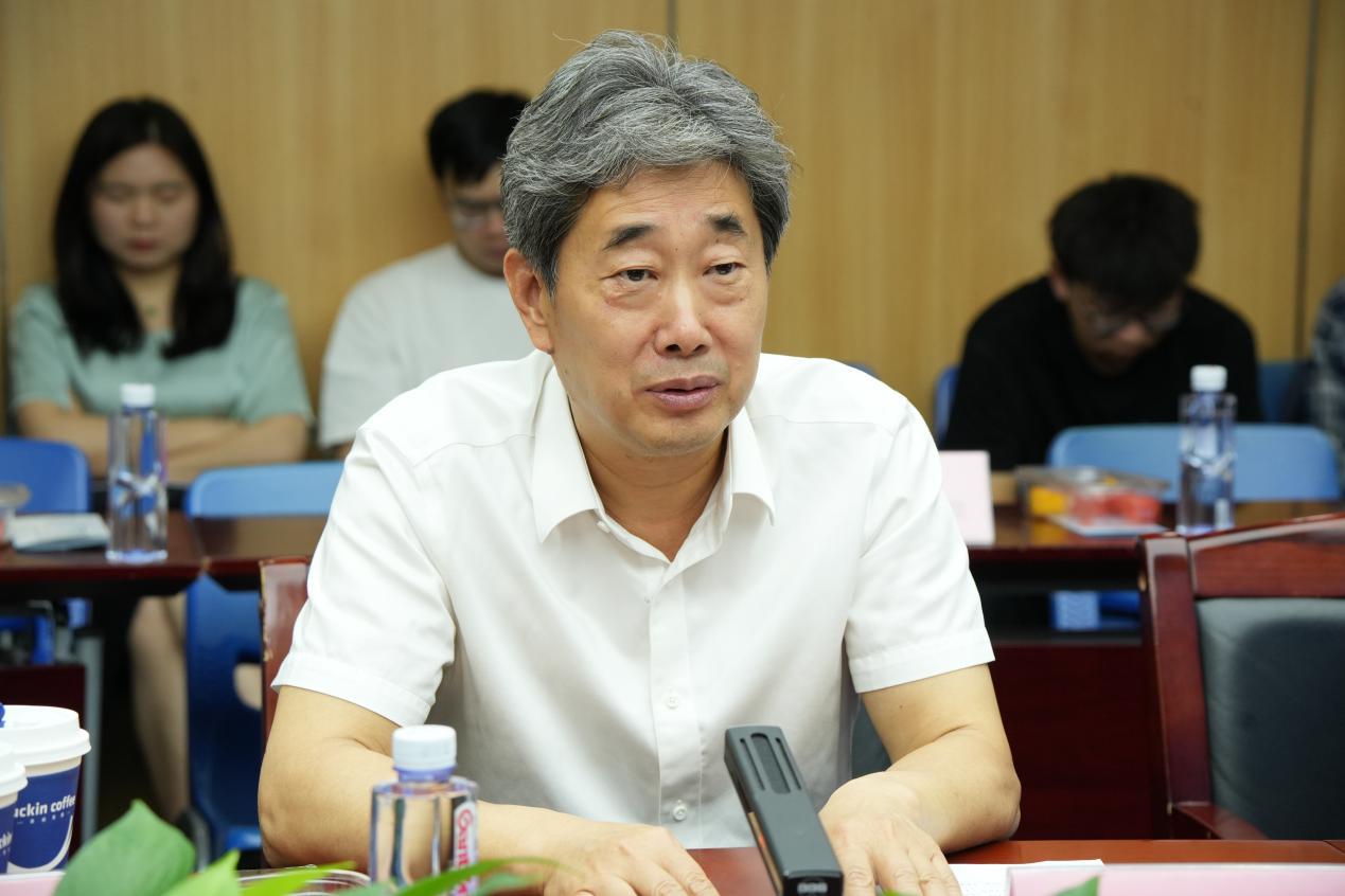 聂国辉教授总结会议