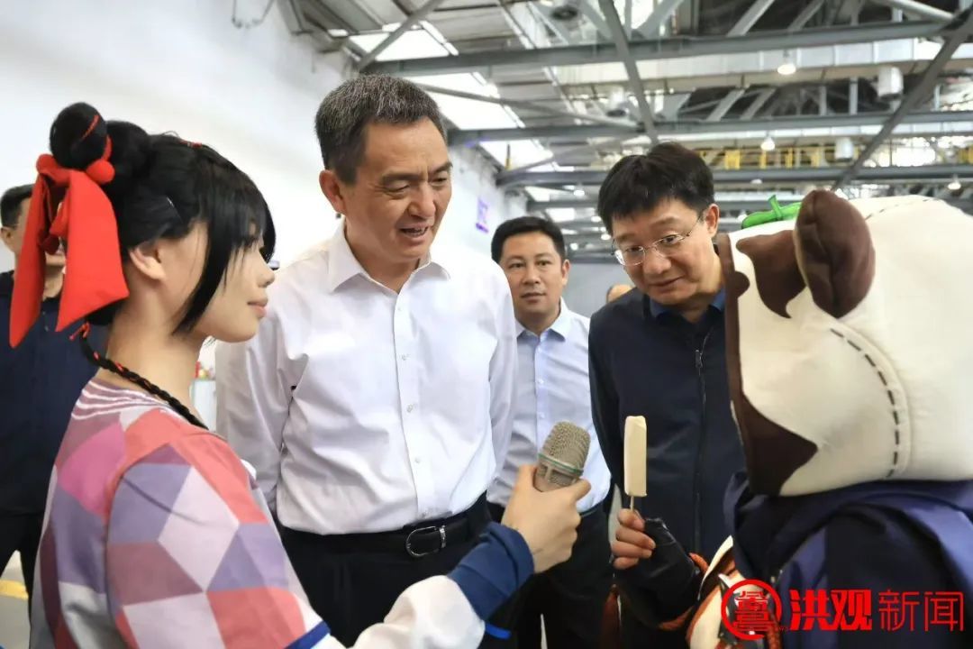 李紅軍巡看重點會展活動：扎實做好服務保障 展現良好城市形象