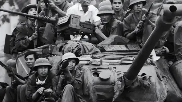 随着美军大规模撤离越南，南越百万大军不到两个月就土崩瓦解