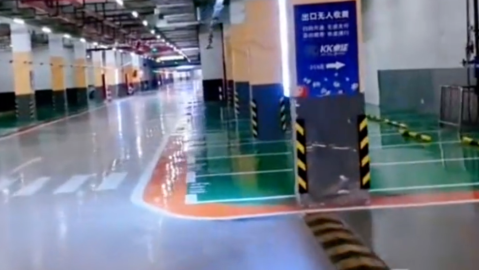 网友吐槽停车超1分钟按整小时收费，商场回应