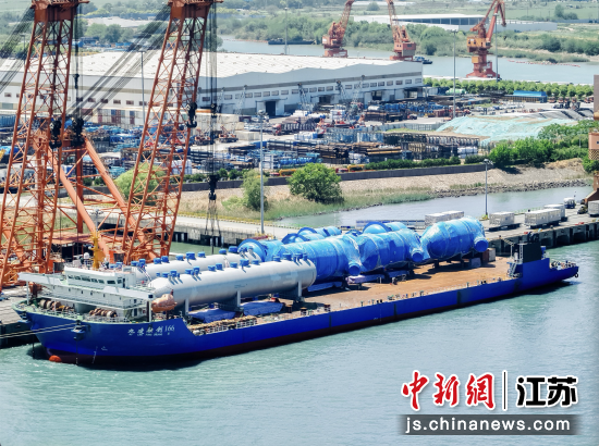 水上交通维护现场。张家港海事局 供图