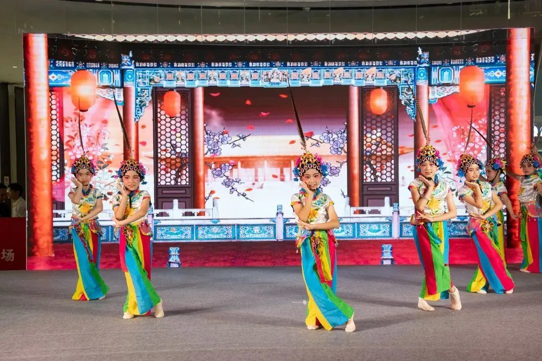 往期汇演图片。