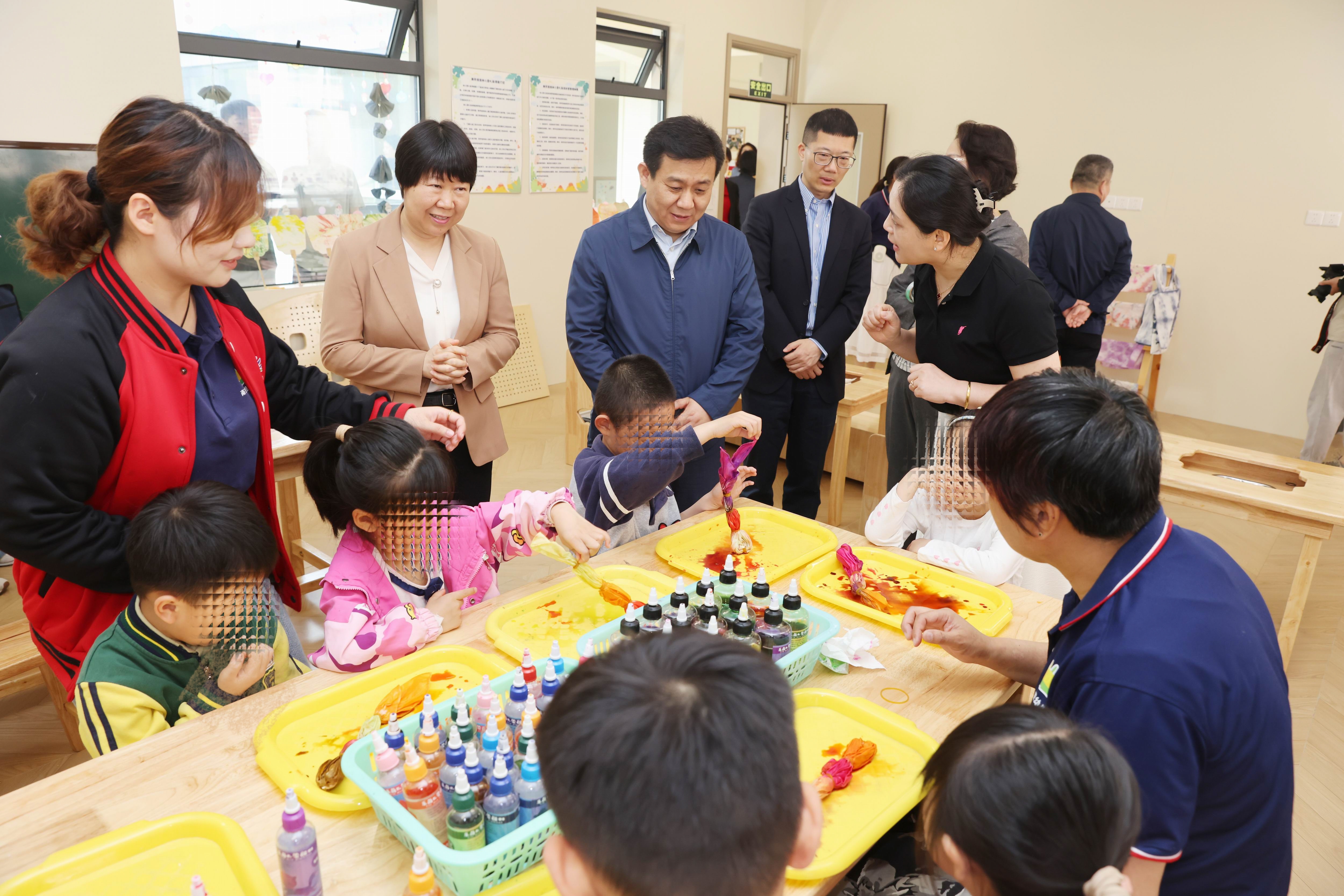南京栖霞区残联携手A.O.史密斯深化助残合作 百万物资捐赠共建美好生活