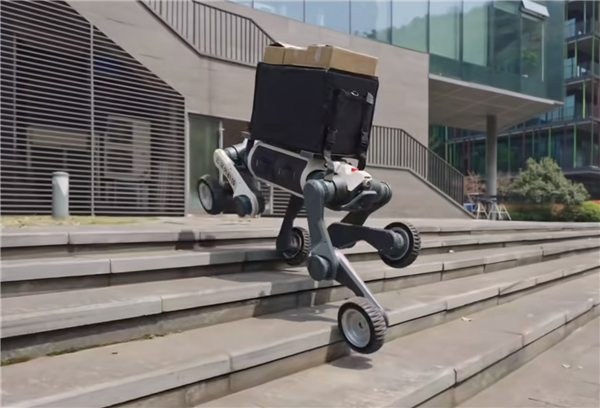 云深处山猫M20中型轮足机器人发布:能爬能滚