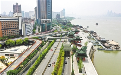 俯瞰下的滕王阁景区。洪观新闻记者 杨紫韬 摄