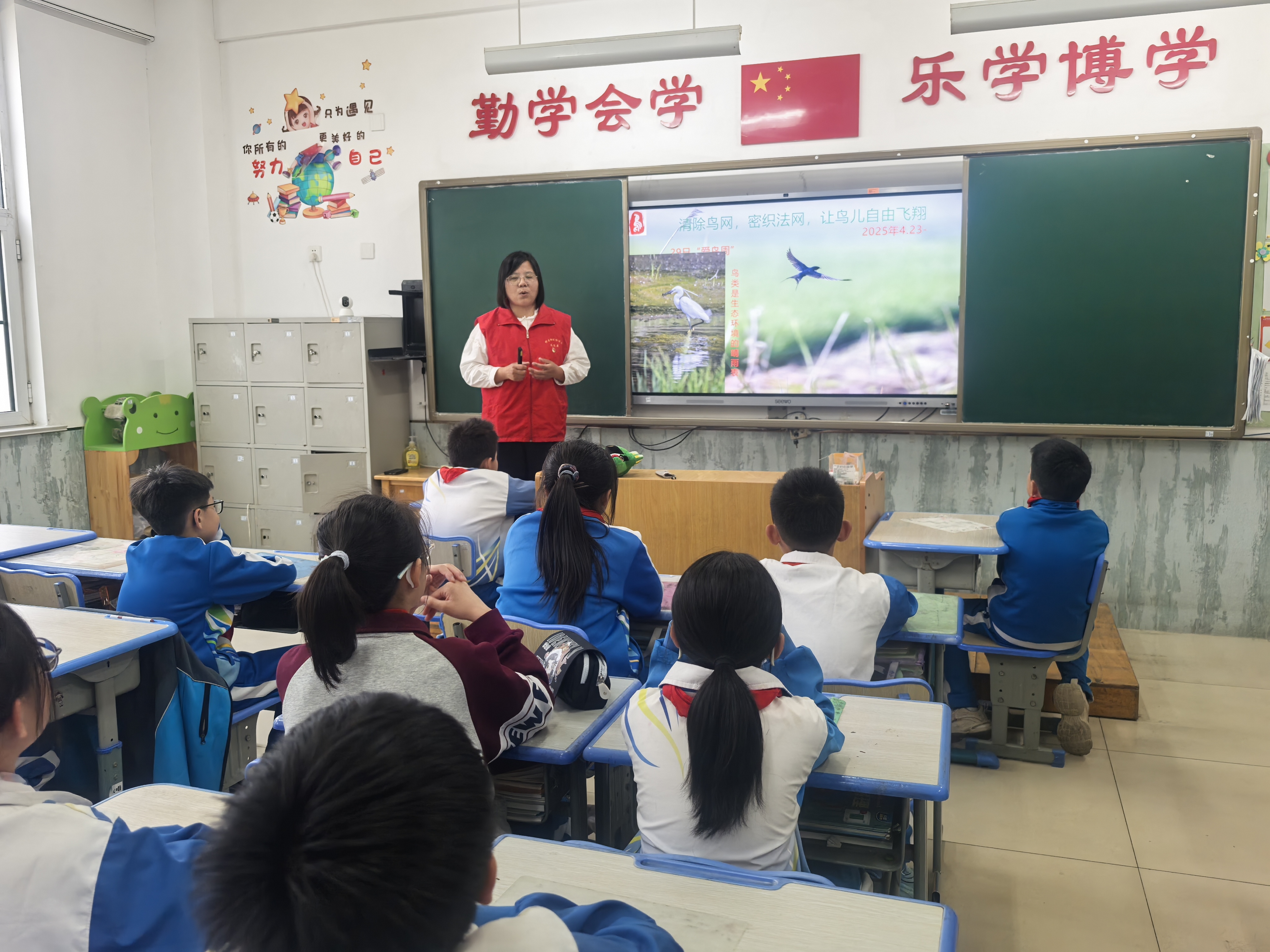 潍坊滨海区开展“爱鸟周”宣传活动