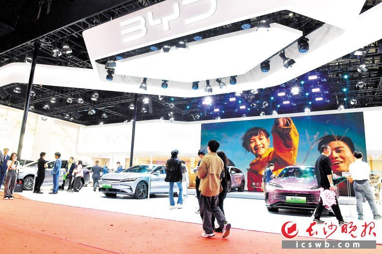 　　湖南车展一直是湖湘车界和车市的一张闪亮名片，图为2024湖南车展现场。长沙晚报全媒体记者 王志伟 摄