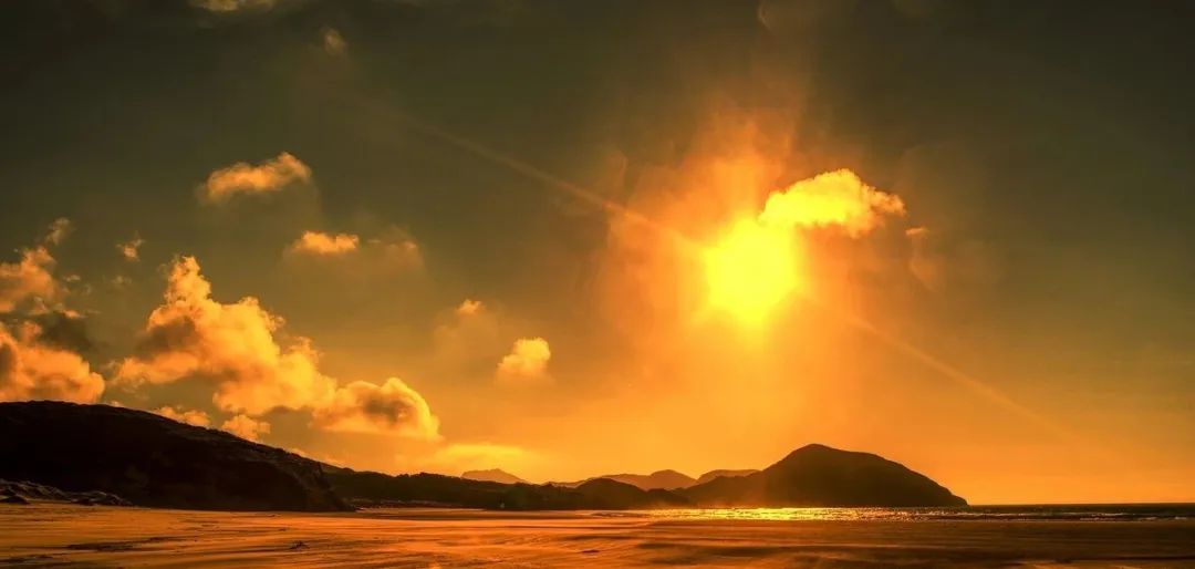 全网首测! Qwen3 vs Deepseek-R1 数据分析哪家强?