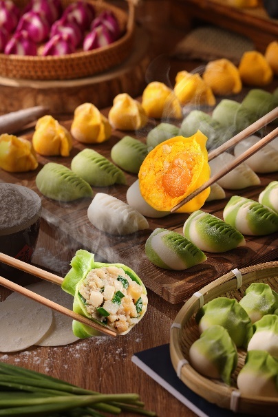 小胖京饺子菜式 — 金牌海胆饺子及黑猪鮑魚饺子
