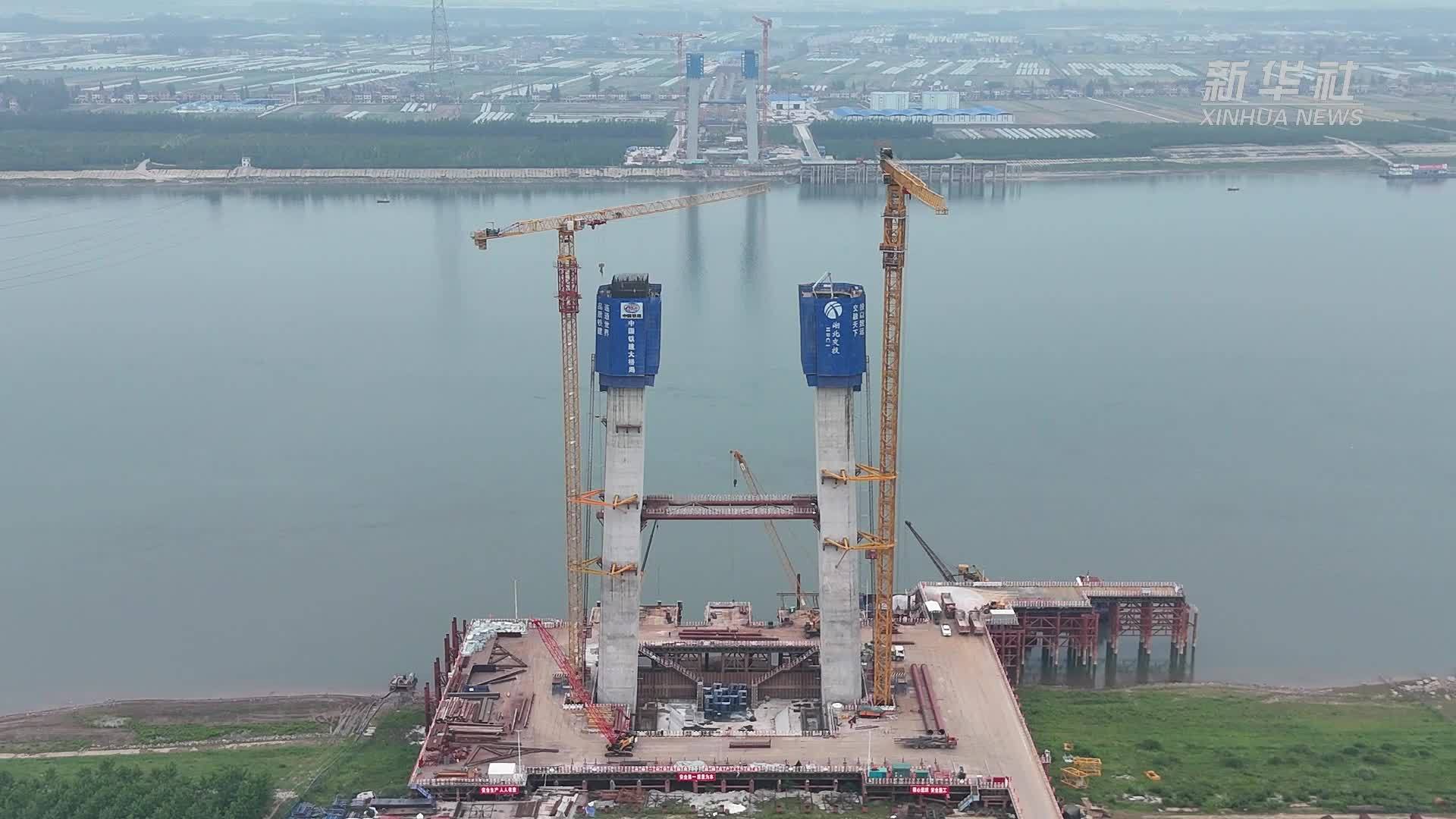 荆州李埠长江公铁大桥进入超高空施工阶段