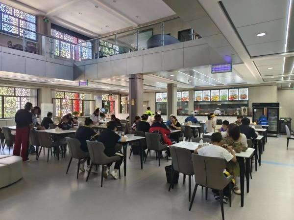 家门口乐享便民服务 华亭社区善治解锁群众幸福密码