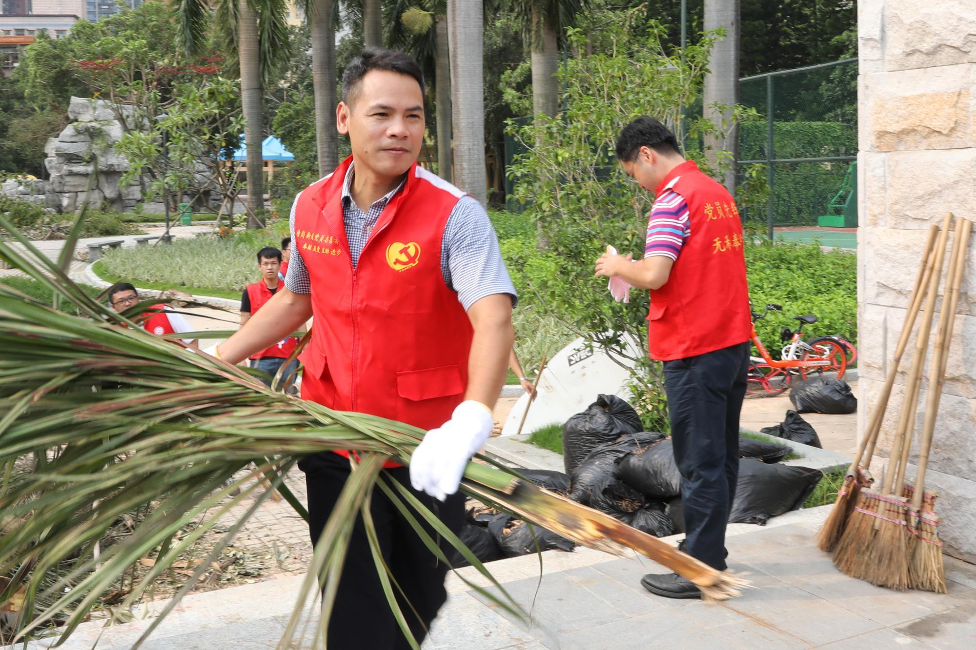 横岗街道再传喜报！六约南社区书记张立蕤荣获全国先进工作者称号！