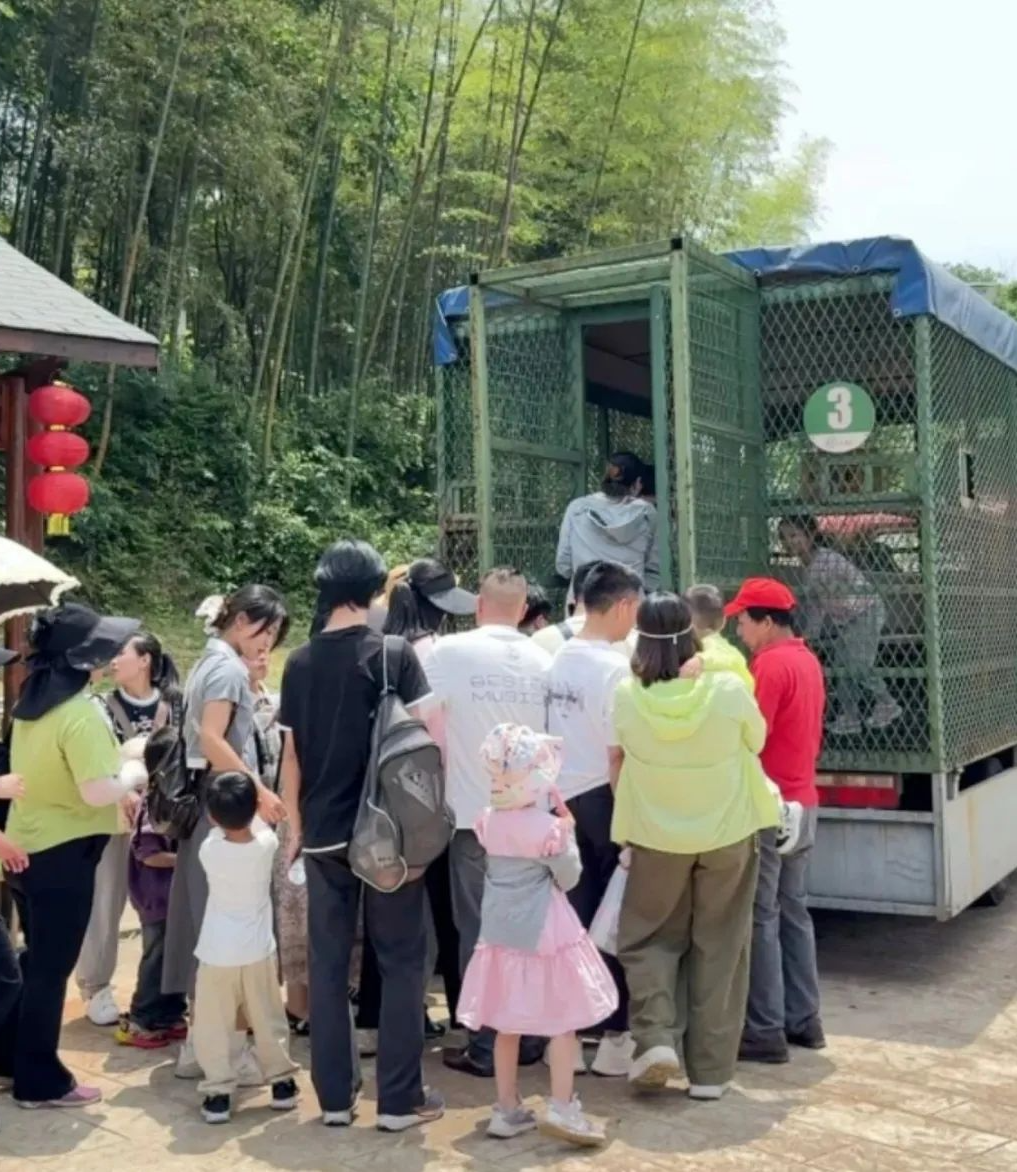 江西开启“人山人海”模式!南昌多个景区、场馆门票已约满