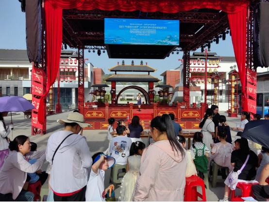 武当山景区迎来“五一”假期客流小高峰