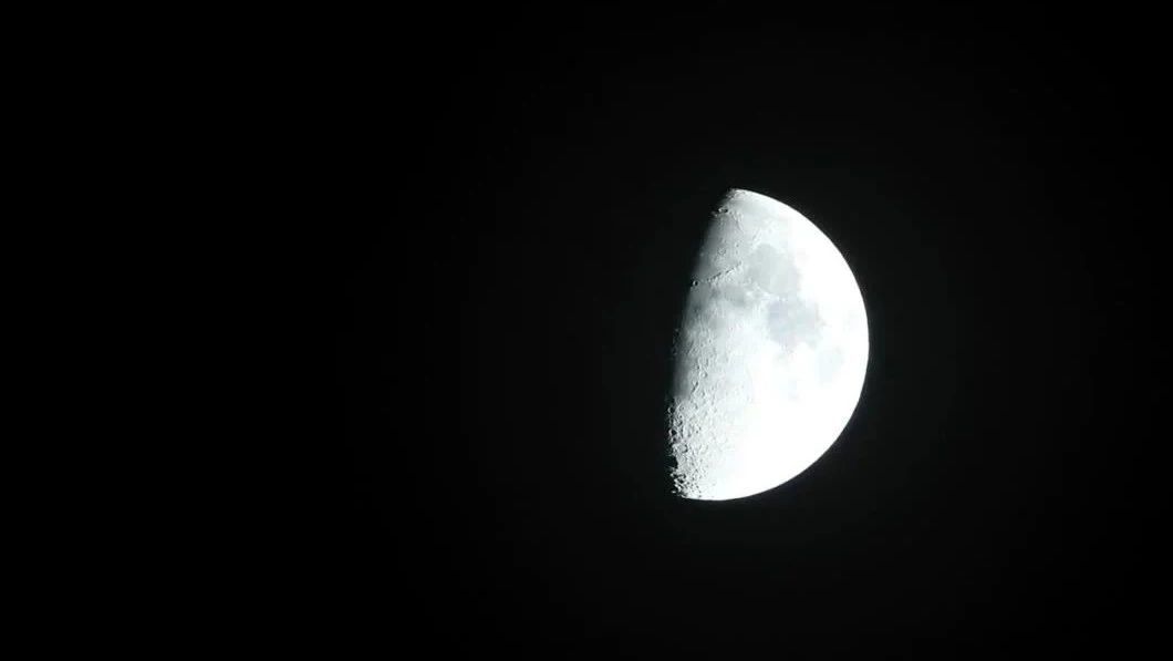 昨夜月色，很美，今晚继续