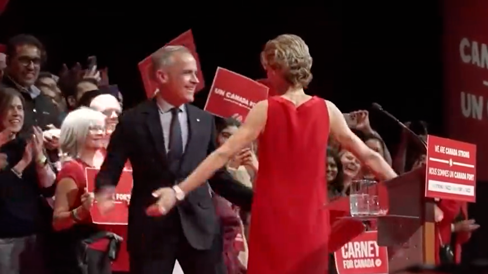 加拿大大选转折自由党靠“反特牌”逆袭，特朗普成全球右翼毒药