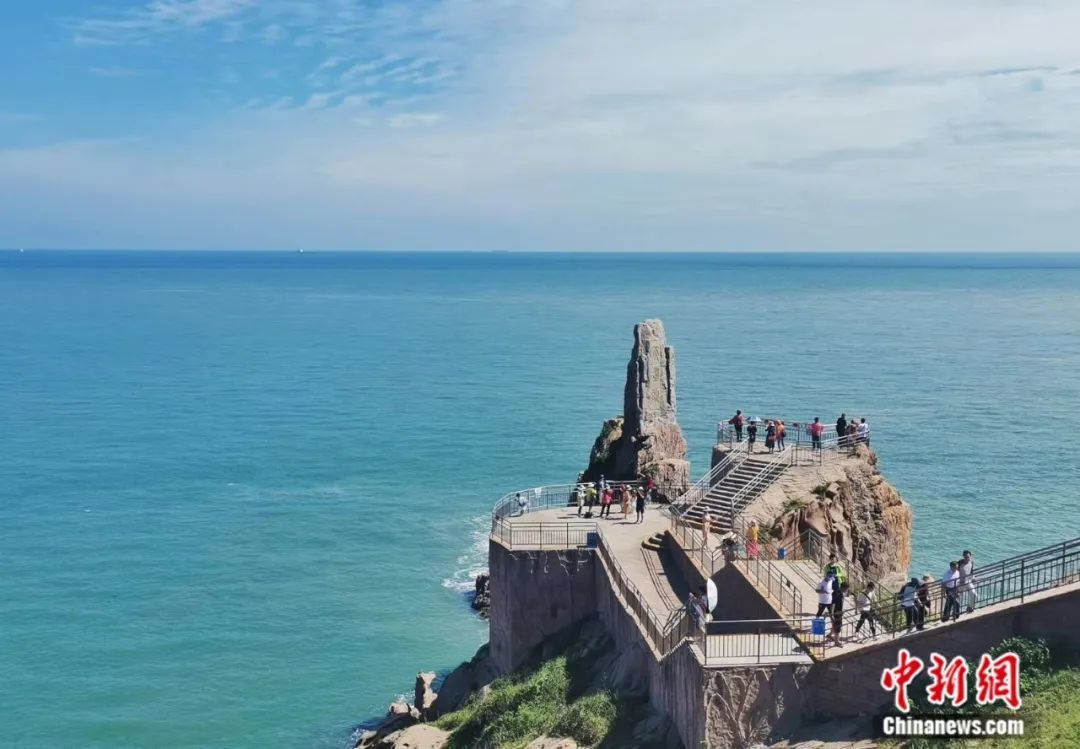 威海成山头海天一色。赵晓 摄