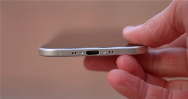 苹果iPhone 17全系机模上手:Air新机薄到极致