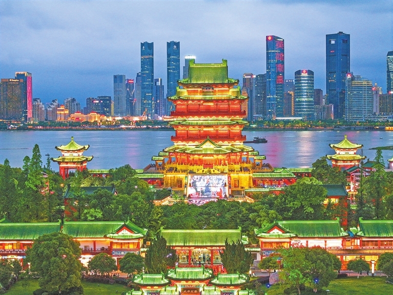 圖②：南昌滕王閣景區。