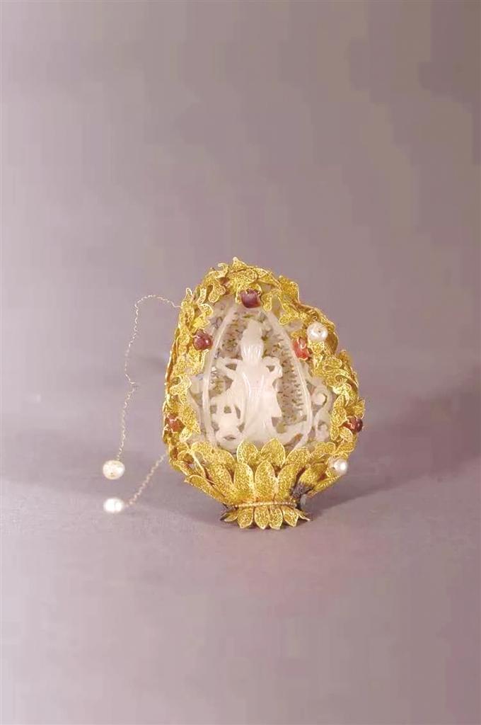 金累丝嵌白玉鱼篮观音簪