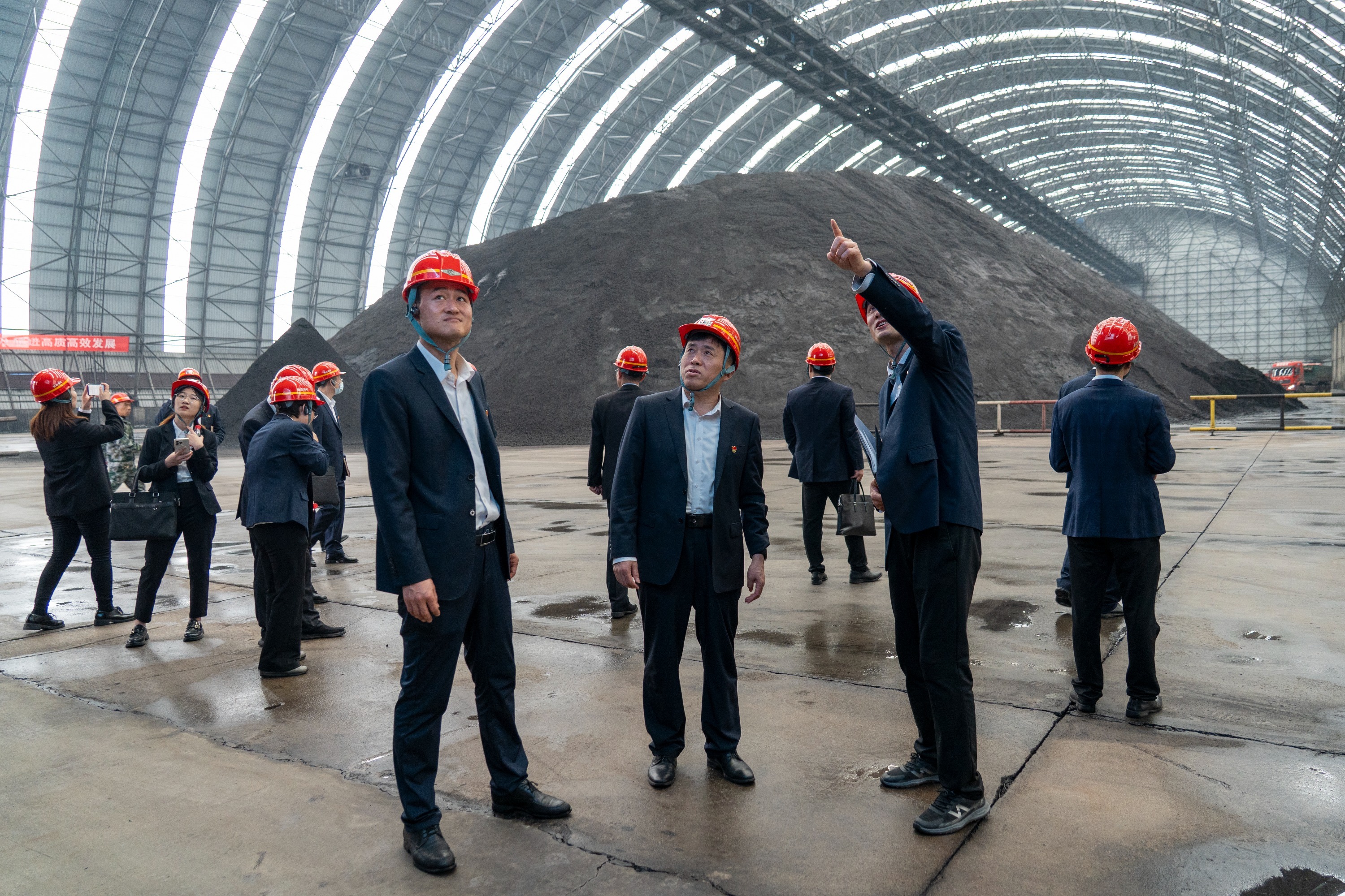 山东能源鲍店煤矿：“一区两岗三队”锻造“全面一流”矿井红色引擎