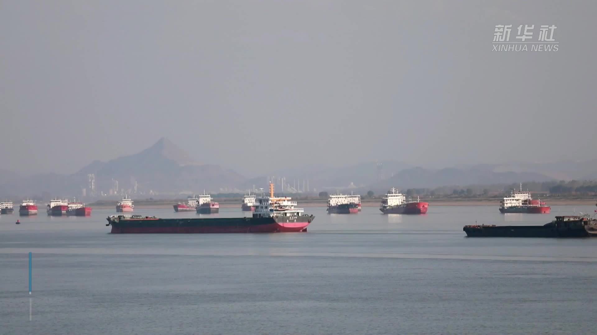 安徽：坚守岗位过“五一”