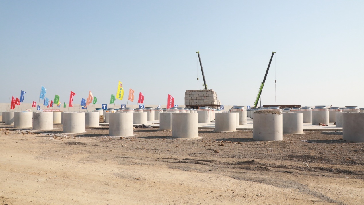 1137 根工程桩筑牢能源基石 江苏华电赣榆LNG 接收站施工攻坚战圆满收官