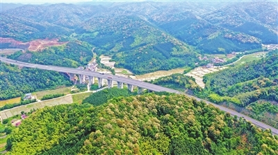 江西全南：路暢景美畫中行（圖）