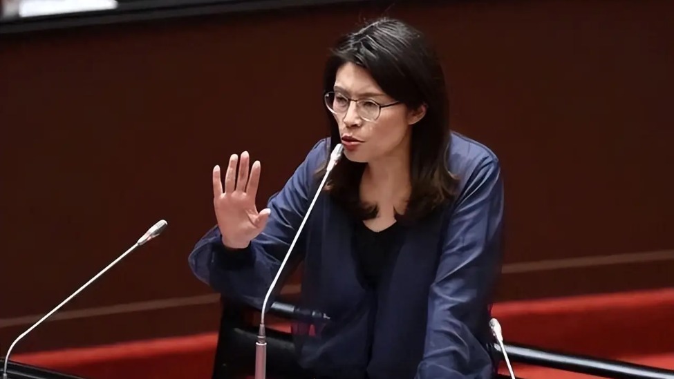 新台币急升冲击台湾地区经济，郑丽文：美国是问题，大陆才是解方