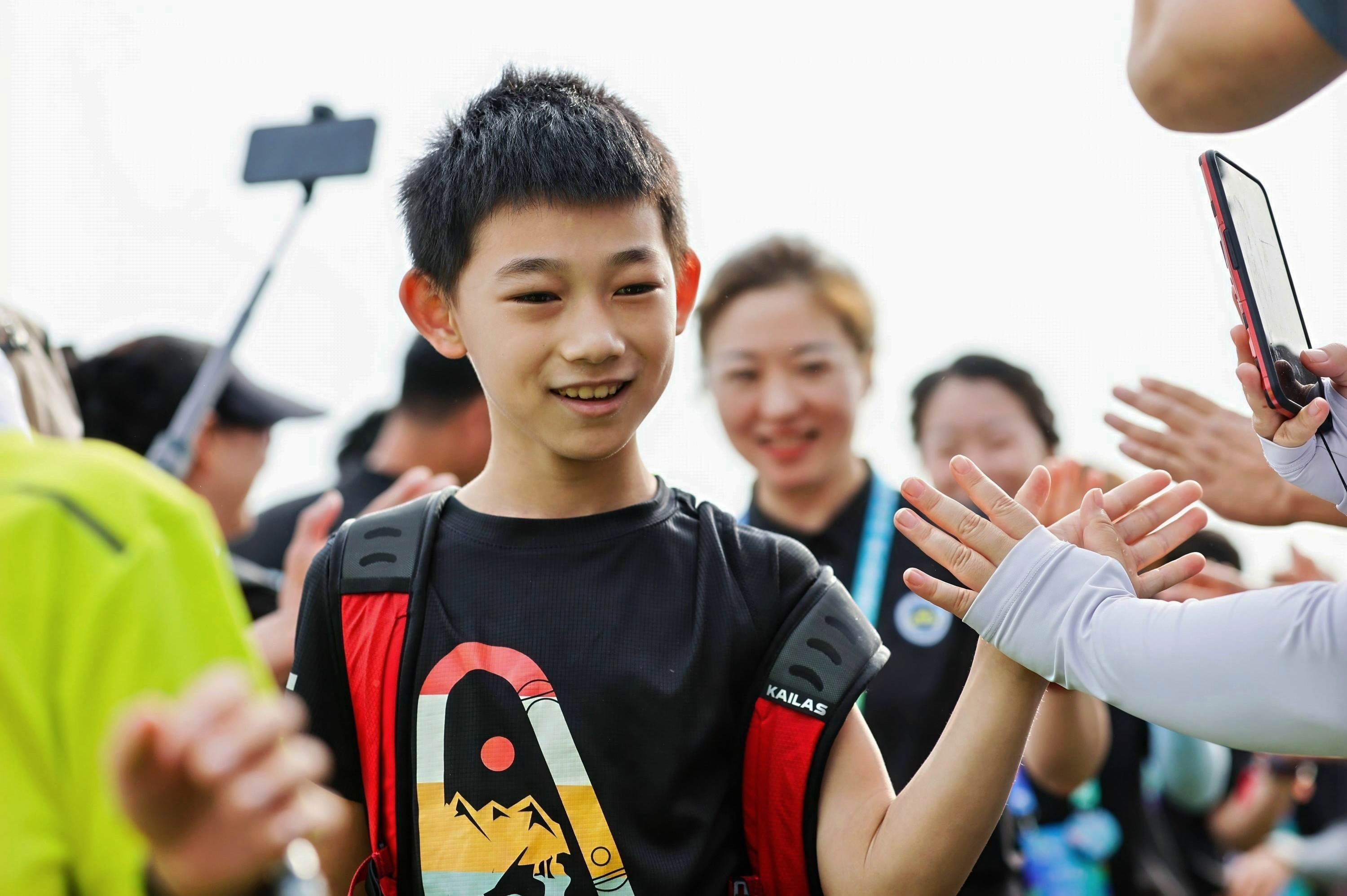 攀岩少年欢聚“五一”:第九届全国少年攀岩锦标赛在四川眉山成功举行