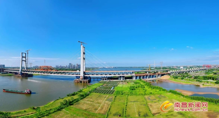 奋进的夏天！南昌市隆兴大桥跨赣江西支主桥施工忙