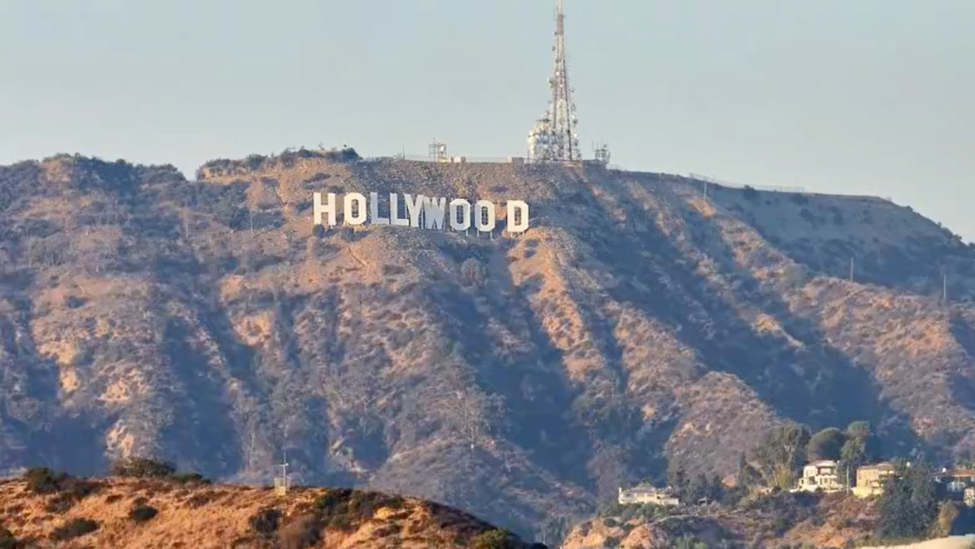 特朗普拟对进口电影征税100%！拯救还是害了好莱坞？