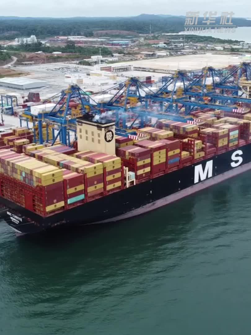中企承建喀麦隆克里比深水港二期项目投入运营