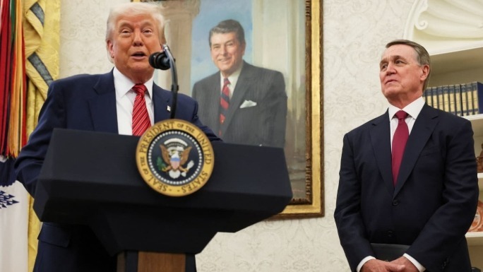 美驻华大使宣誓就职，特朗普：我把美国最重要的外交关系之一交给你了