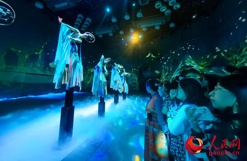 《寻迹洛神赋》演艺项目带领观众沉浸式感受厚重洛阳。人民网记者 王佩摄