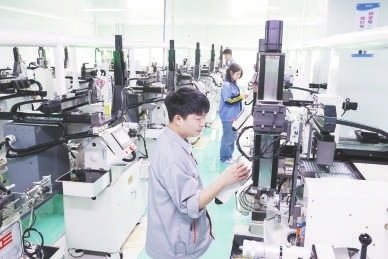 江西德舜光學有限公司現代化生產線