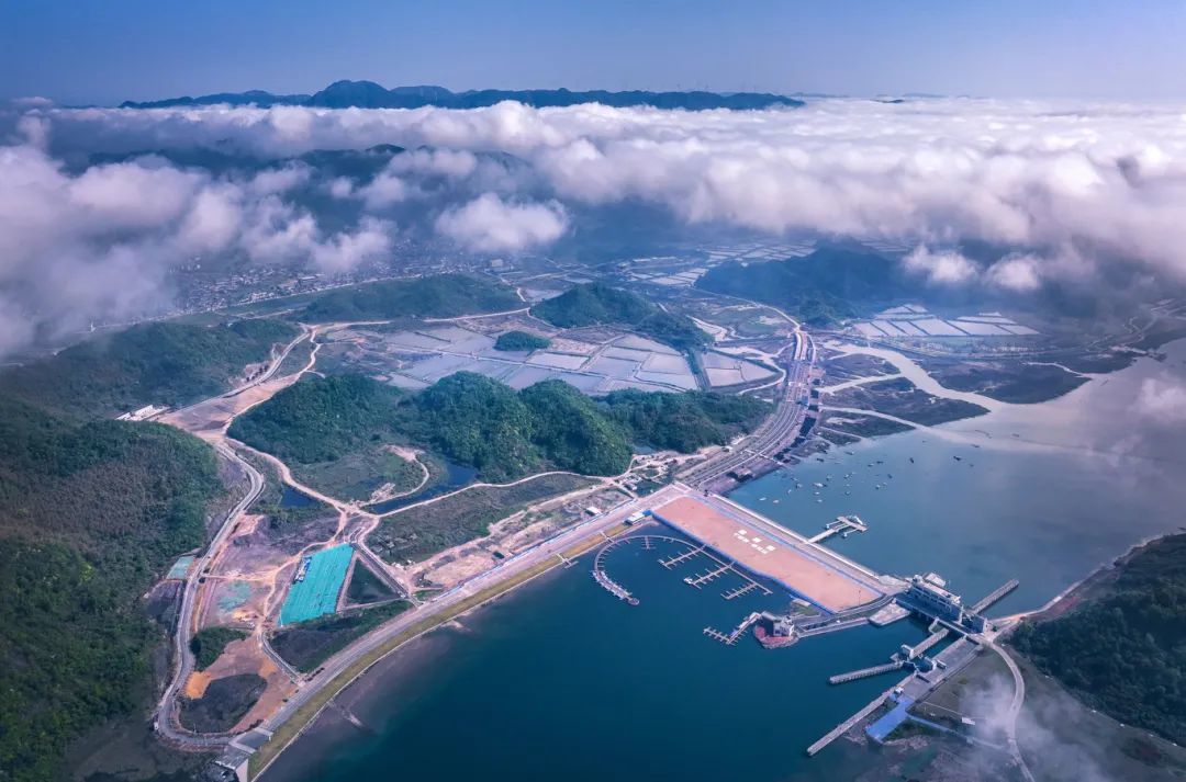 山海蓝湾 宁波湾 裘村 邬宏尉.jpg